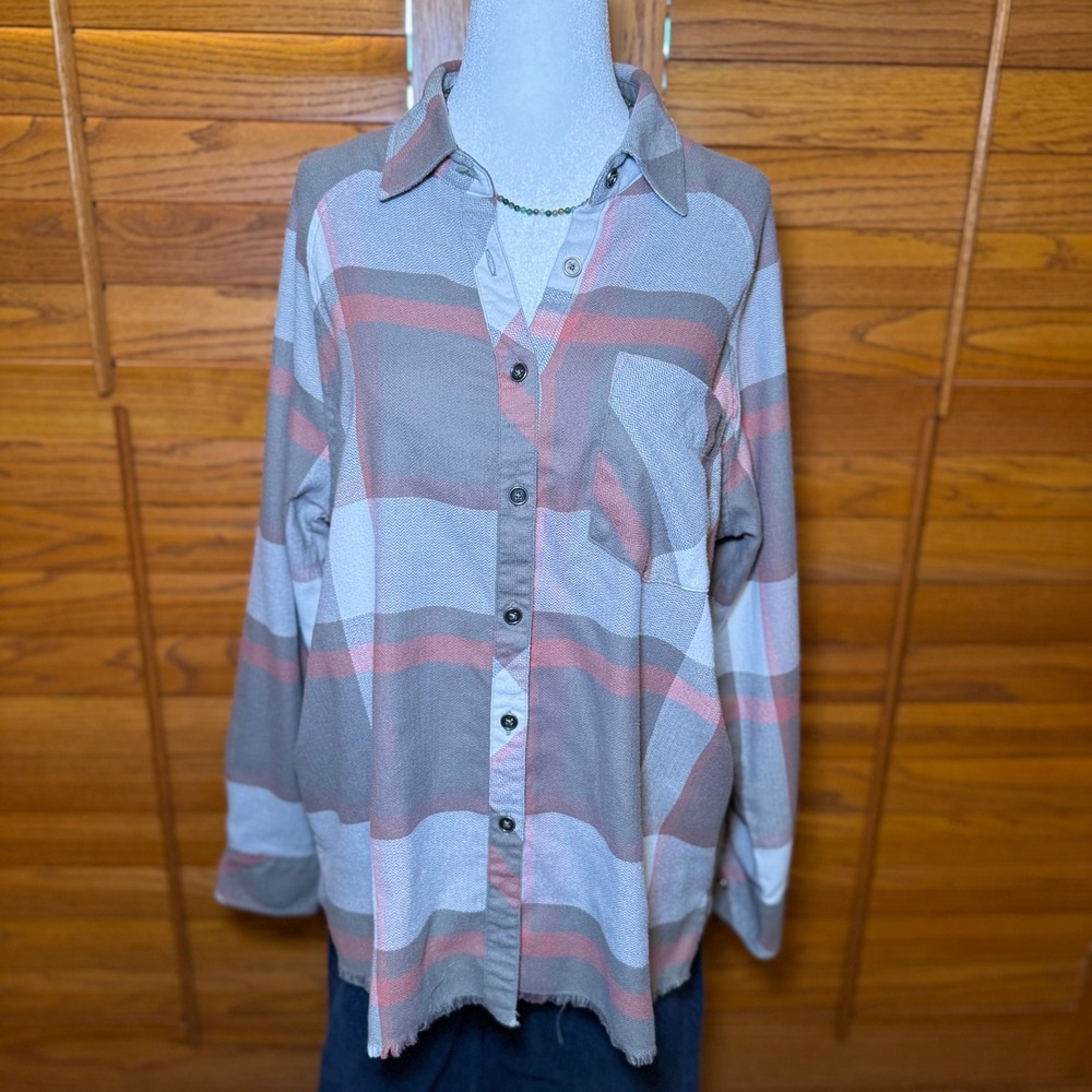 BKE Boyfriend Flannel Shirt Small Plaid Herringbone Raw Hem Button Down Taupe